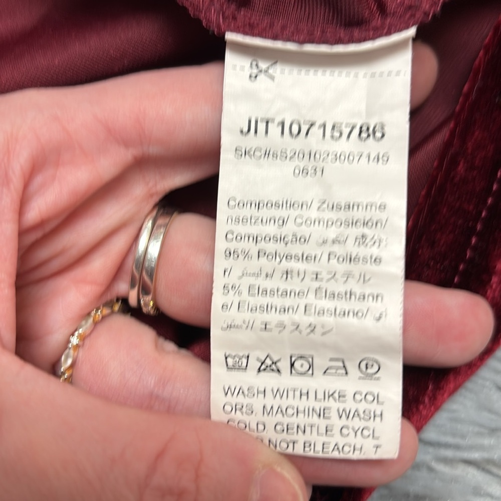 SHEIN Burgundy Velvet Long Sleeve Dress - Picture 16 of 16